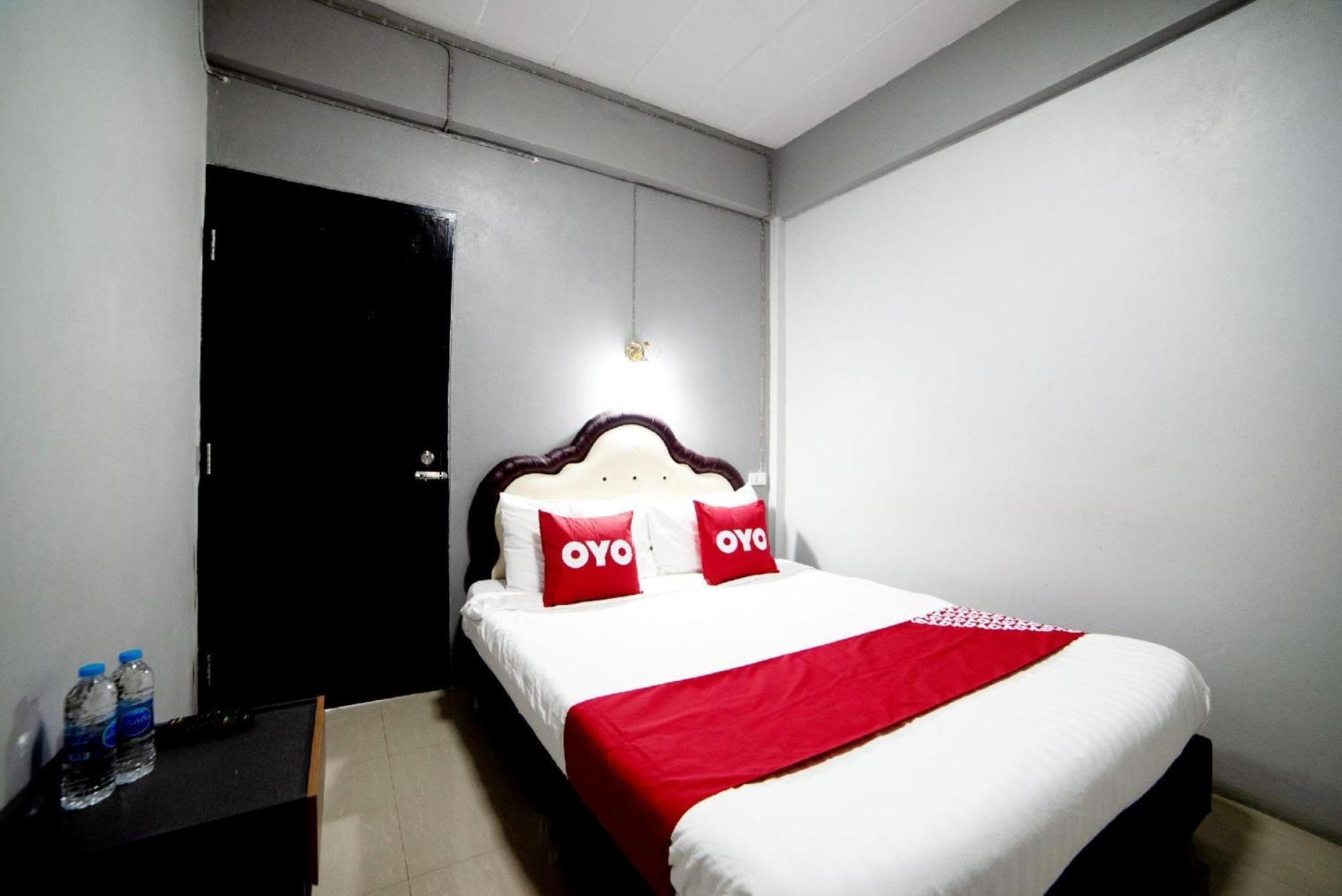 โอโย 465 กรุงเก่า ทราเวลเลอร์ ลอดจ์ Hotel พระนครศรีอยุธยา ภายนอก รูปภาพ