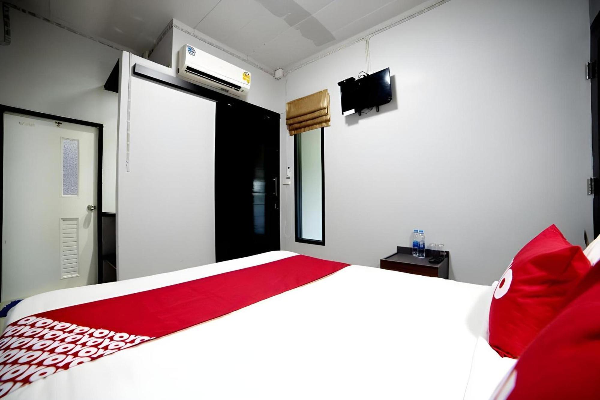 โอโย 465 กรุงเก่า ทราเวลเลอร์ ลอดจ์ Hotel พระนครศรีอยุธยา ภายนอก รูปภาพ